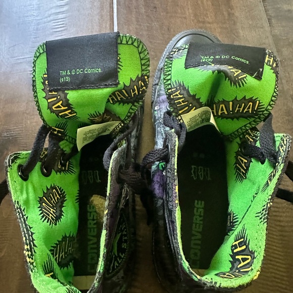 DC Comics ‘The Joker’ Chuck Taylor Converse All Star shoes - Picture 4 of 10